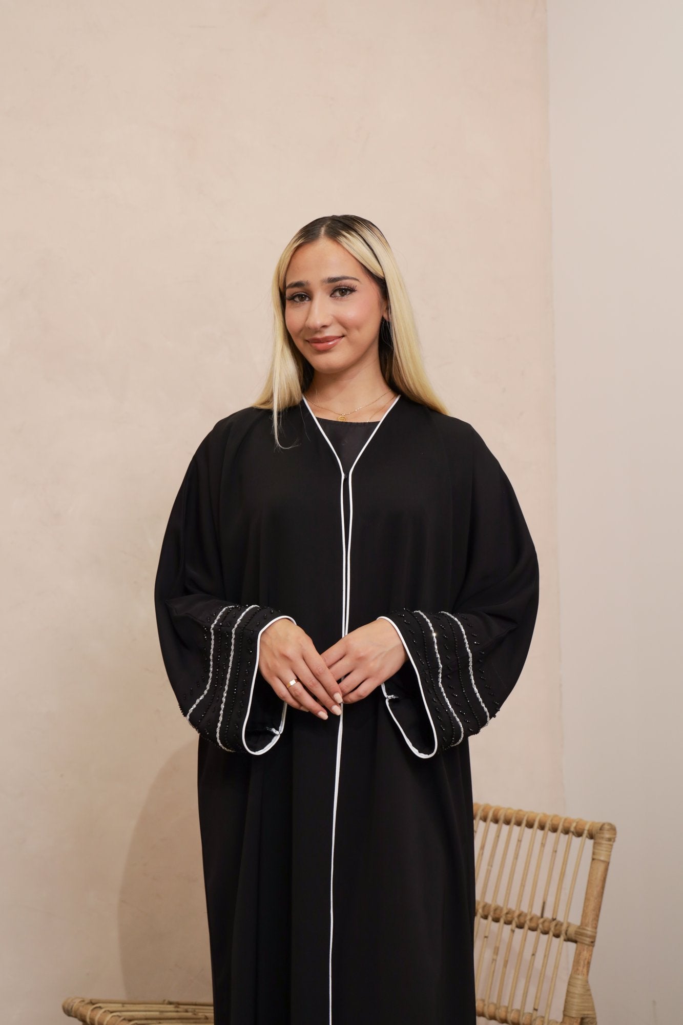 Mahira abaya sleeve