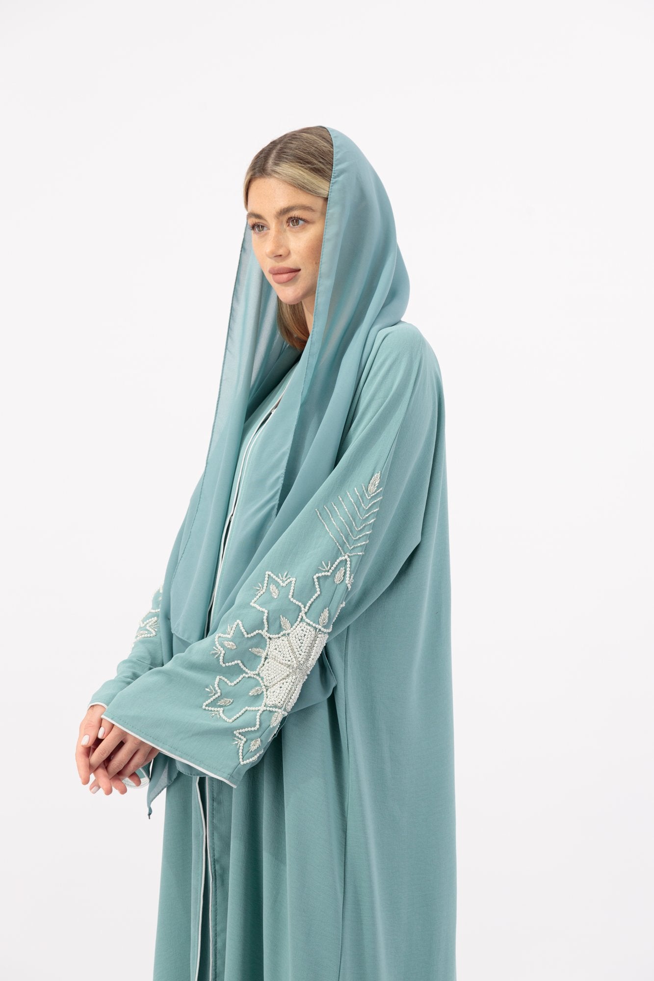 Studio 6 abaya sleeve
