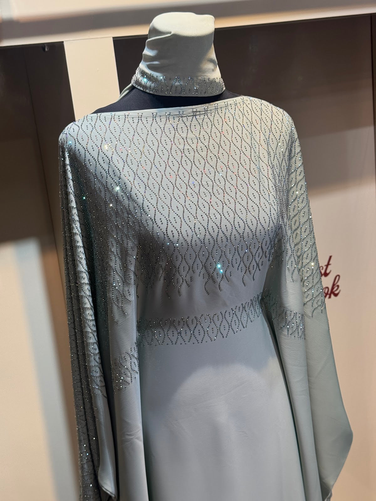ABAYA DESIGN 69 detail
