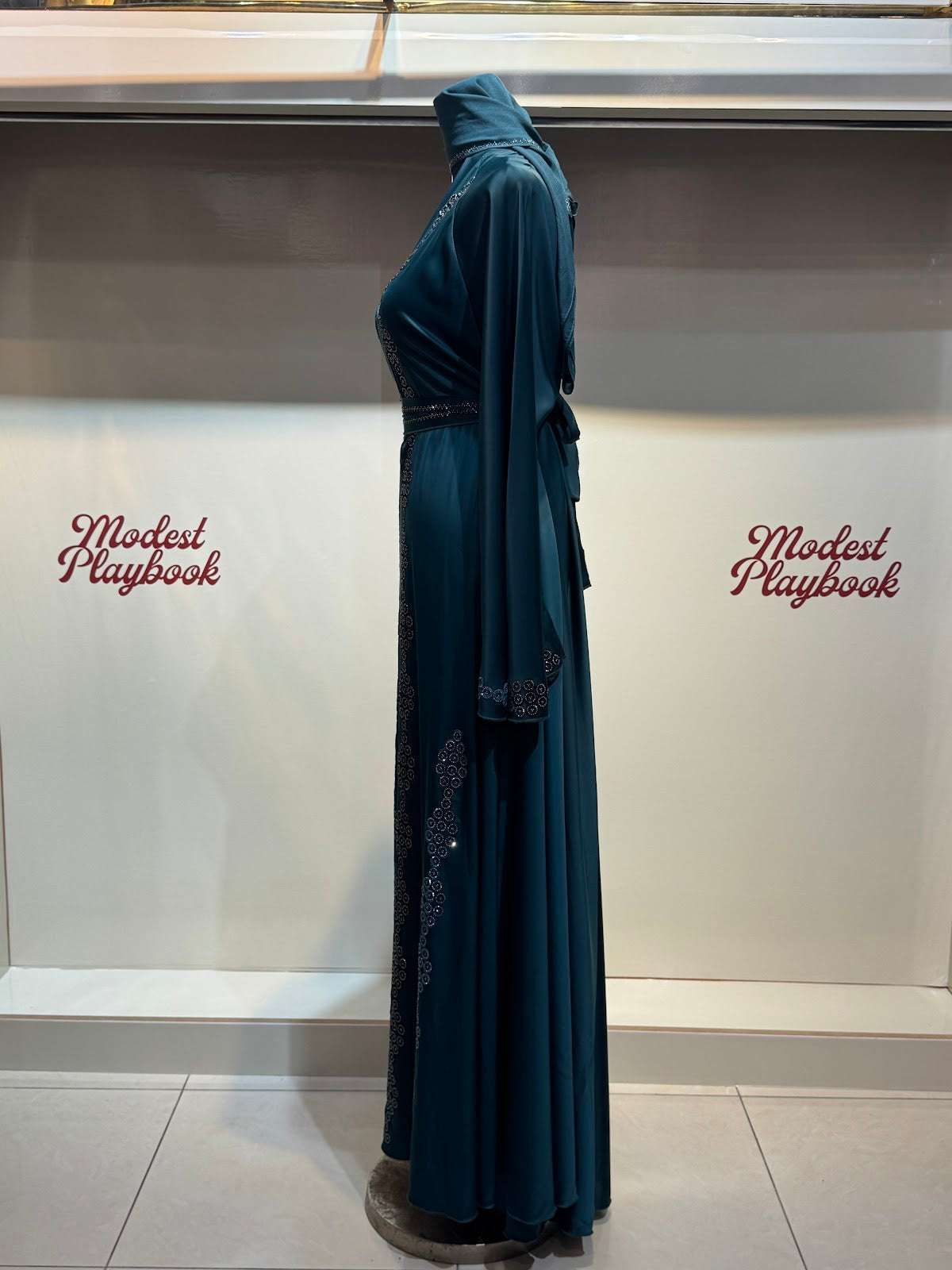 ABAYA DESIGN 79 side