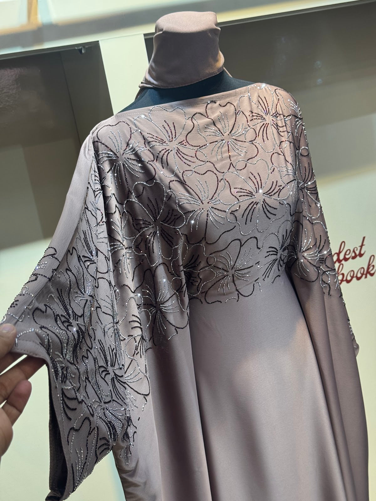 ABAYA DESIGN 71 detail