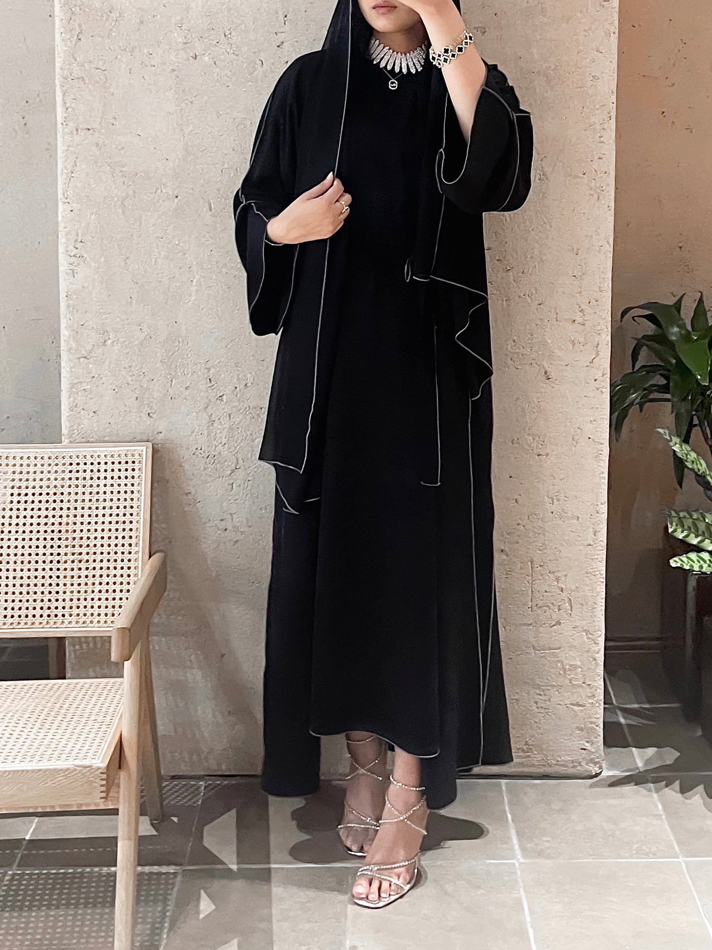 Laila abaya grey