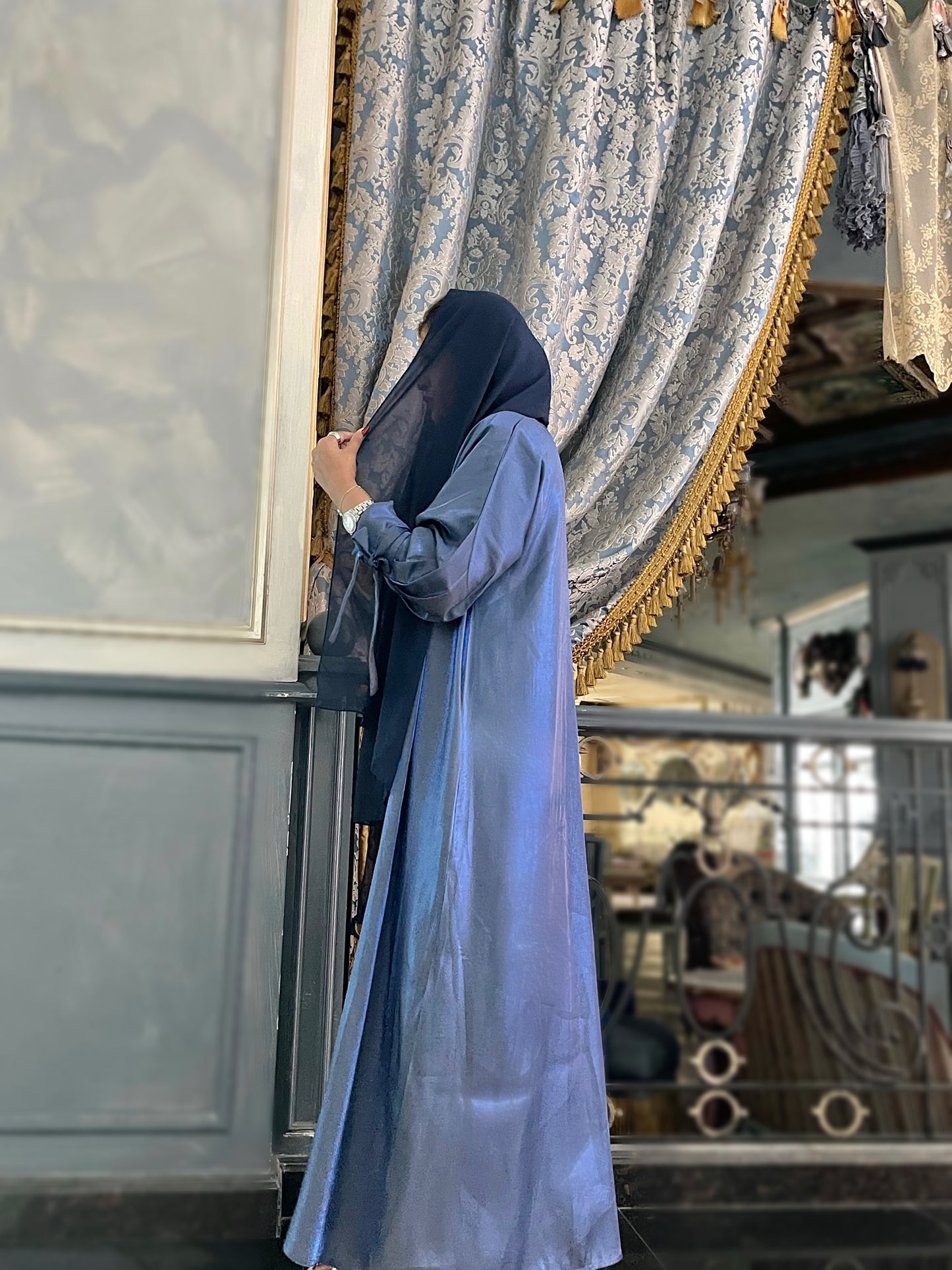 Lamia abaya blue