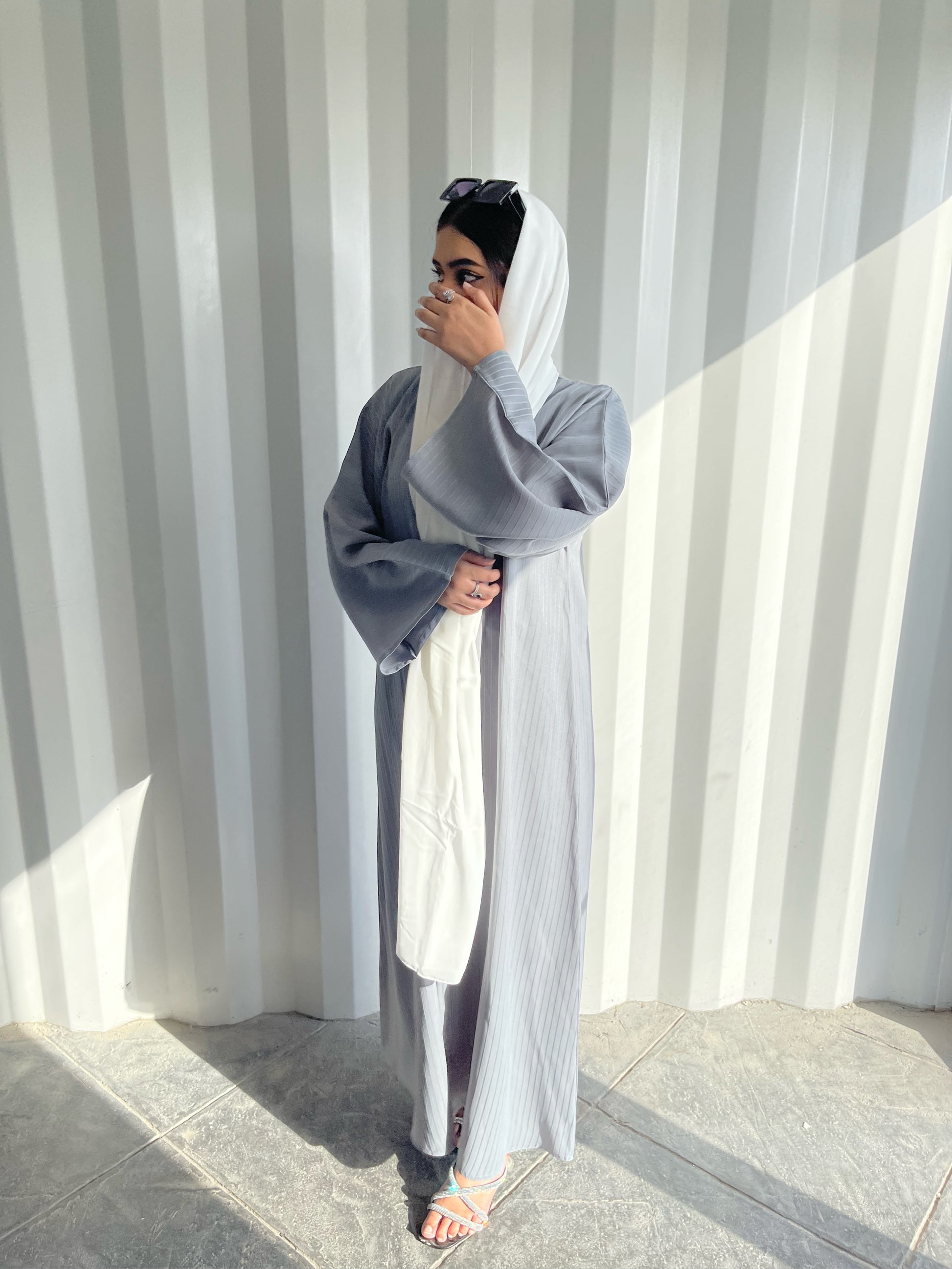 Layan abaya grey