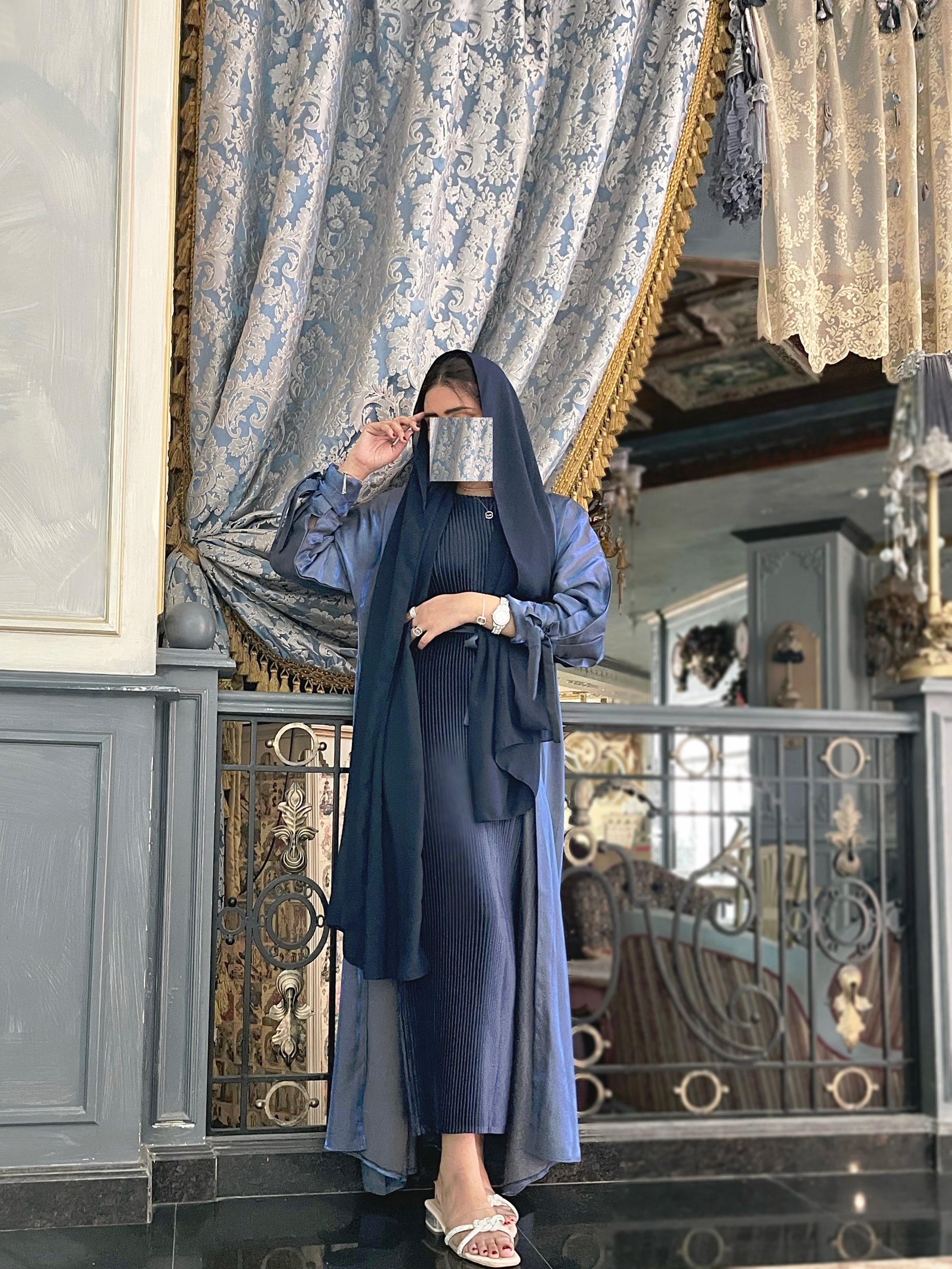 Lamia abaya blue
