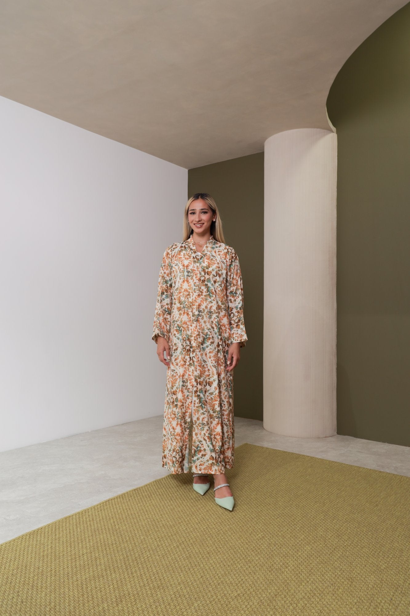 Zinnia abaya colour-beige-front