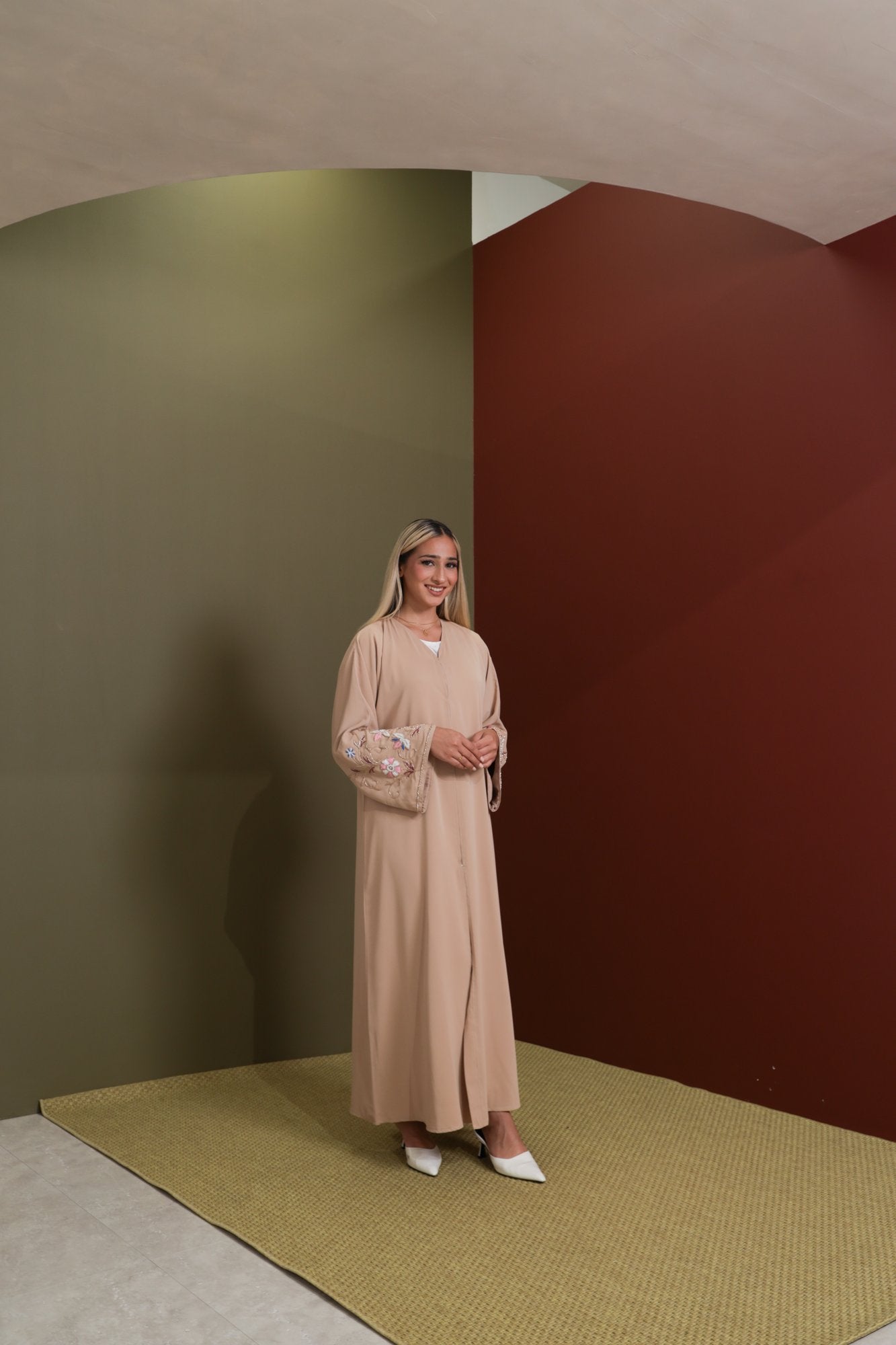 Elif abaya colour-blush-front