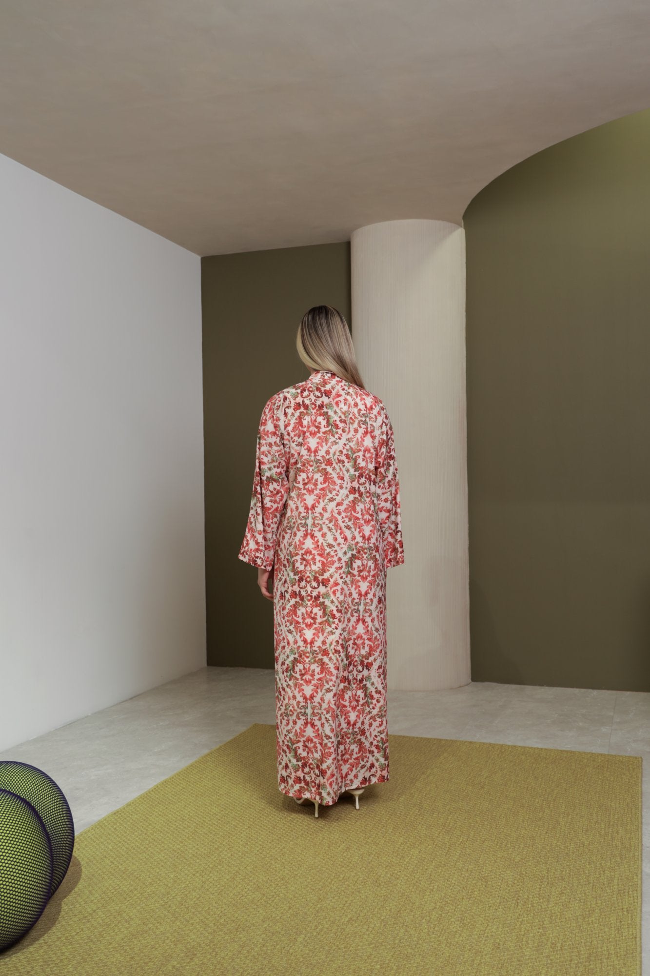 Zinnia abaya back