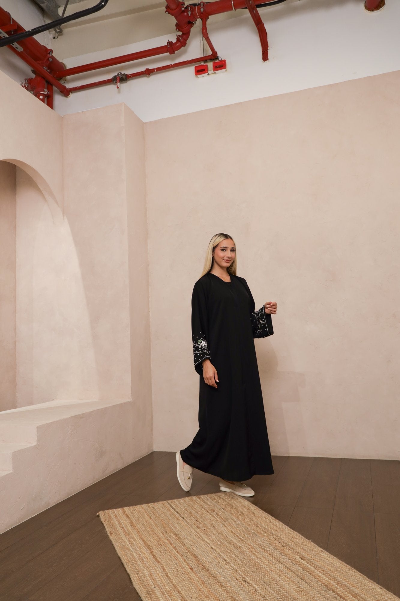 Reema abaya back