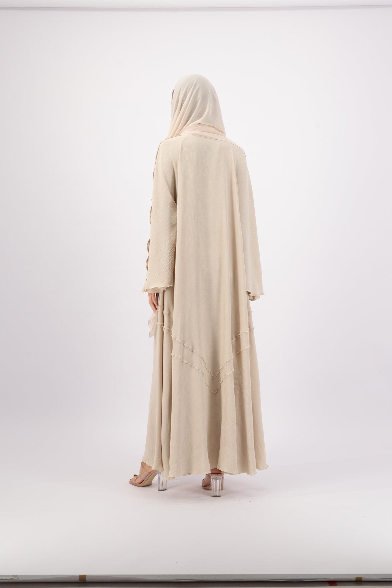 Mariyah abaya back