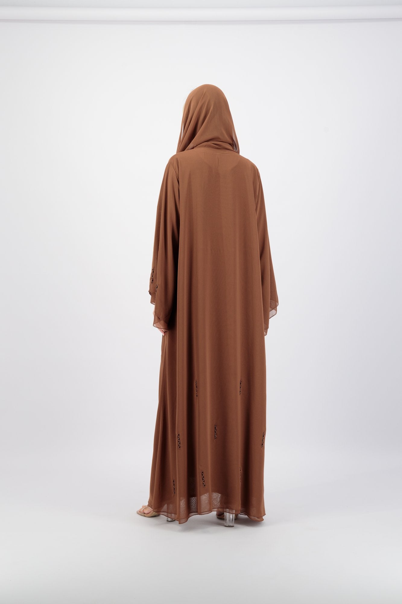Farah abaya back