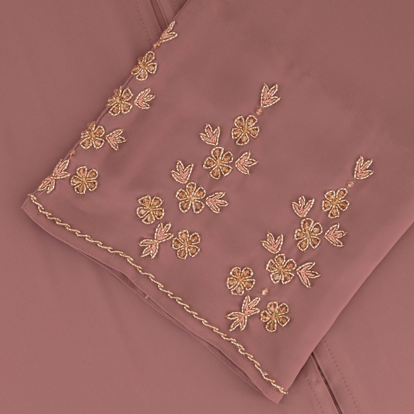 Fariha abaya closeup