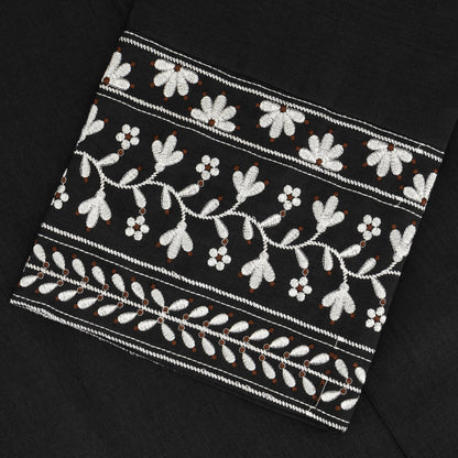 Anaabia abaya closeup