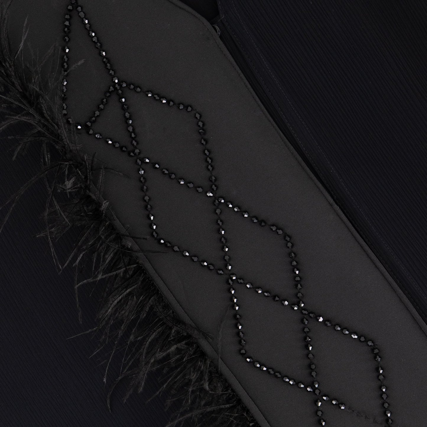 Leena abaya closeup