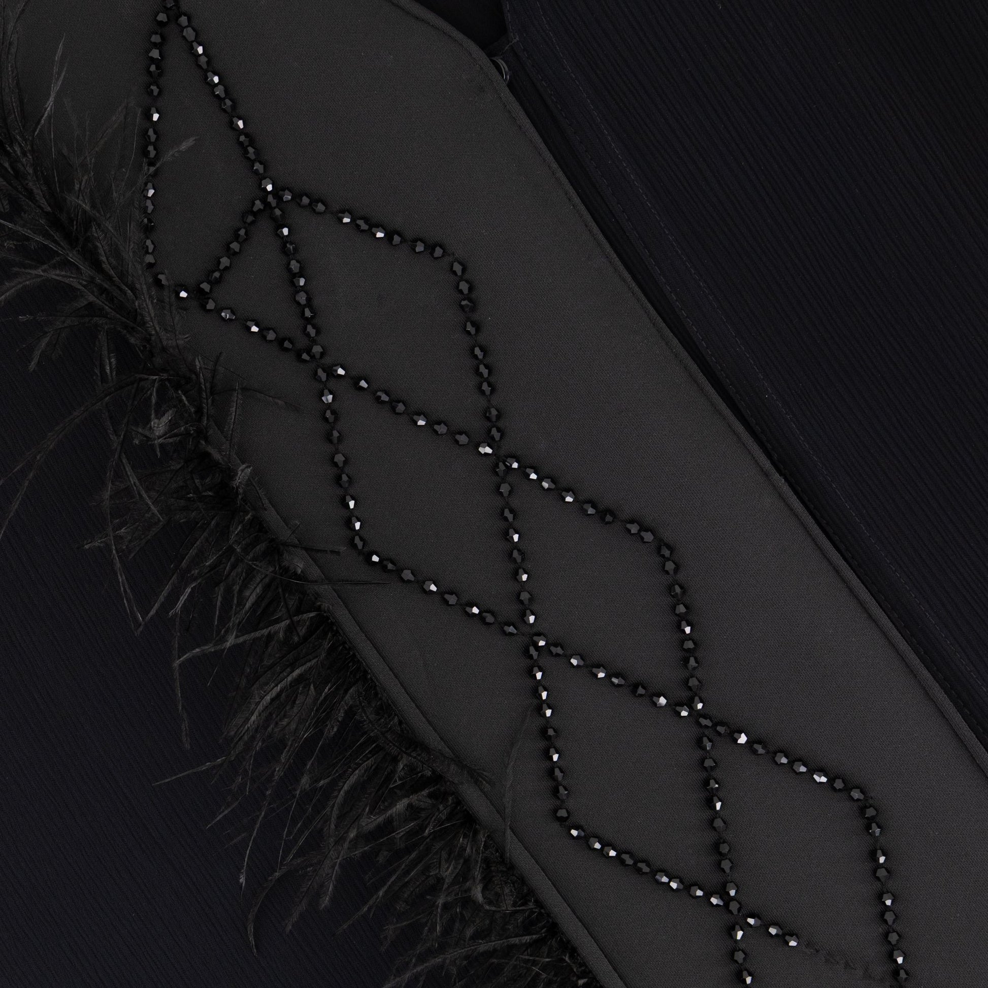Leena abaya closeup