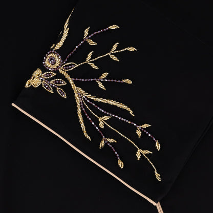 Samaira abaya closeup