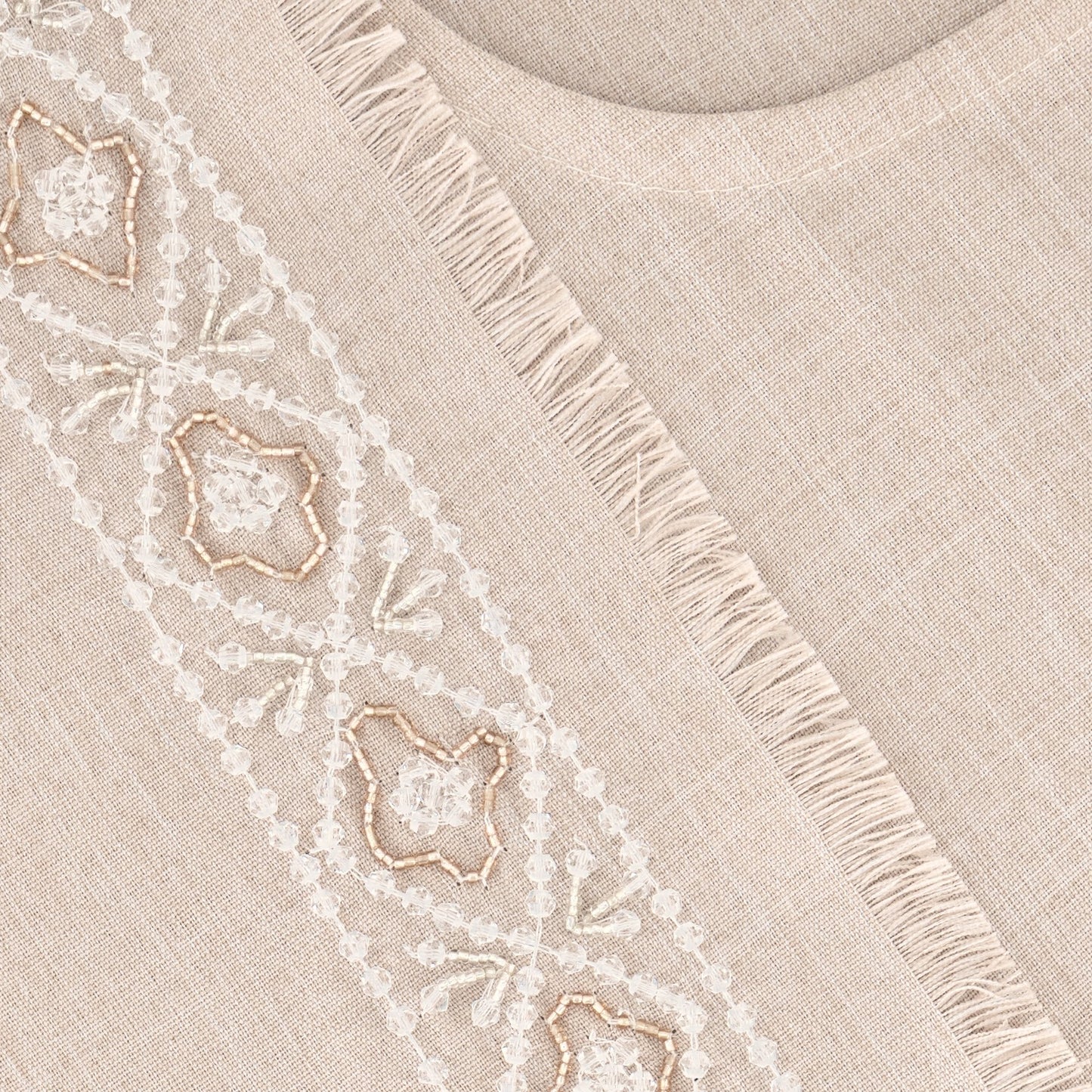 Ruya abaya closeup