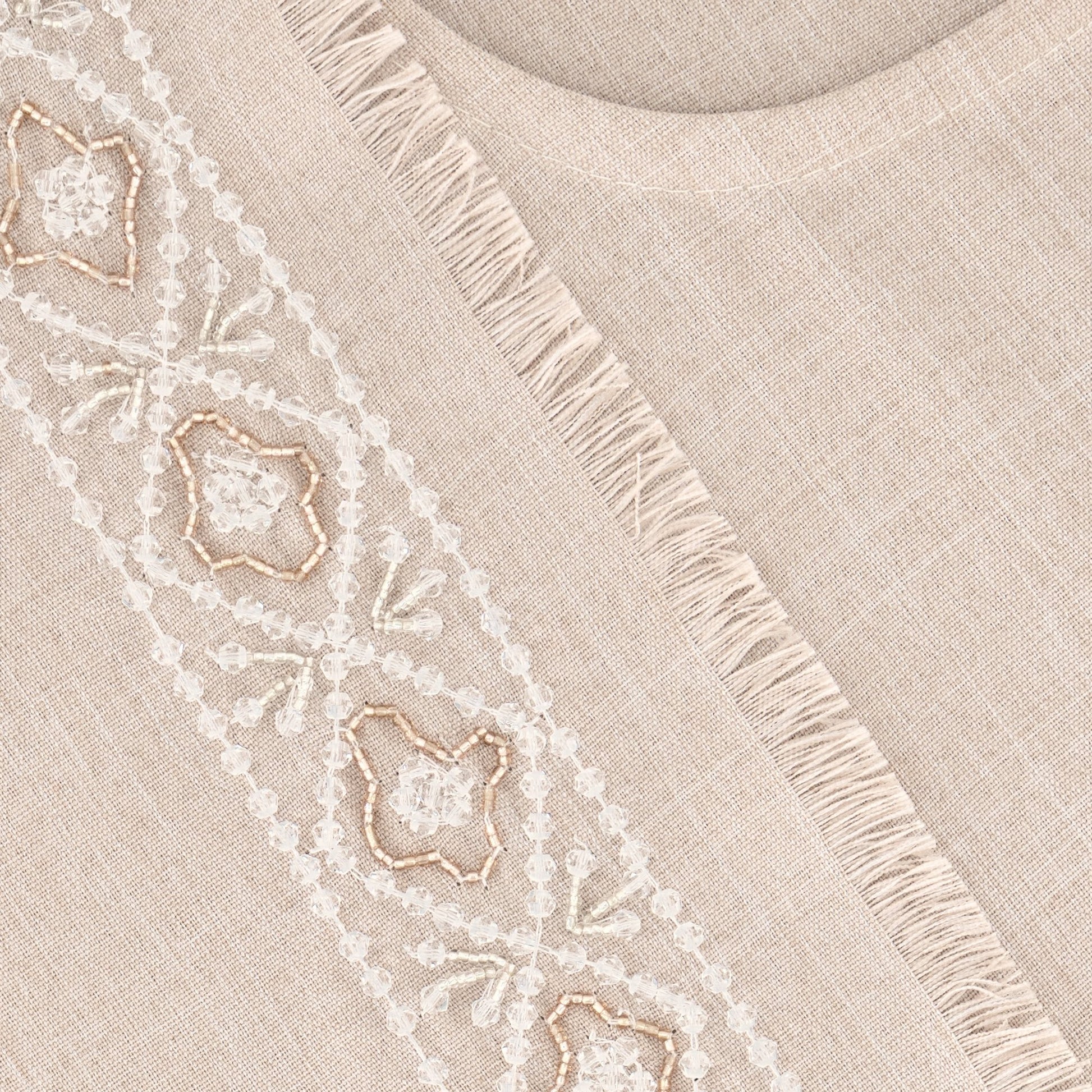 Ruya abaya closeup