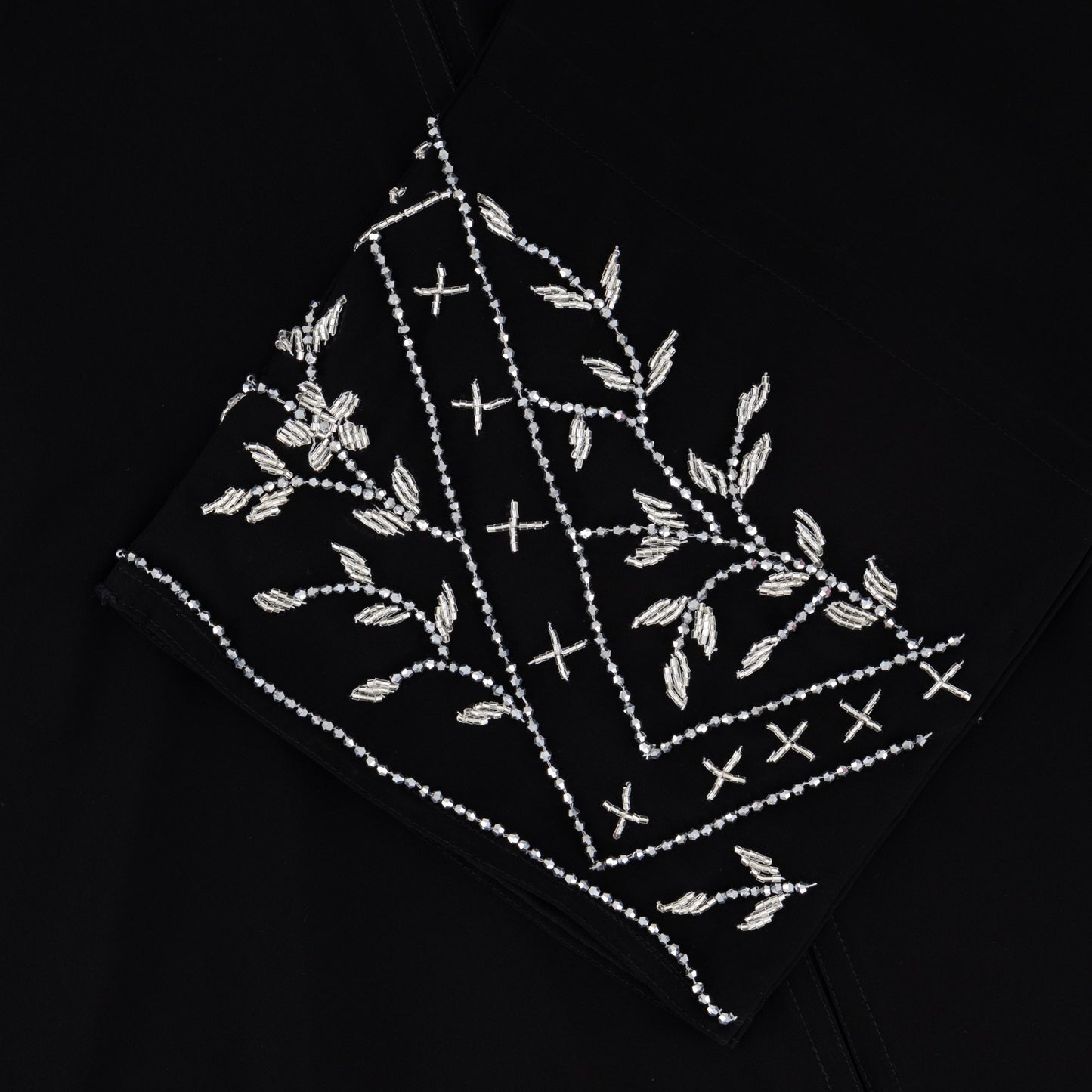 Maisha abaya closeup