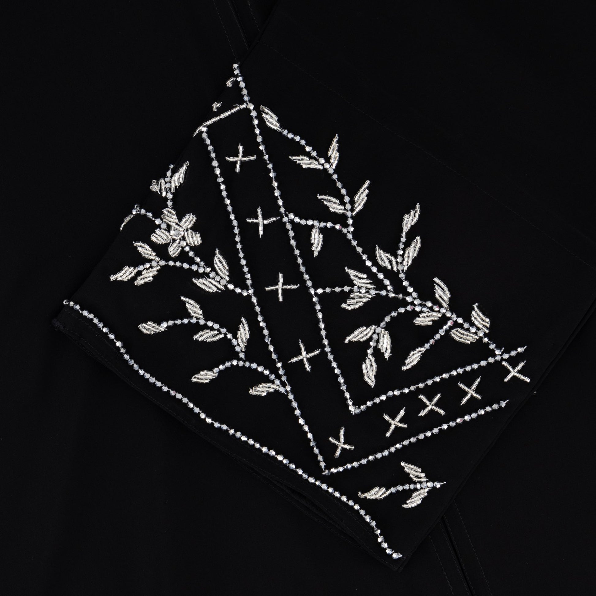 Maisha abaya closeup