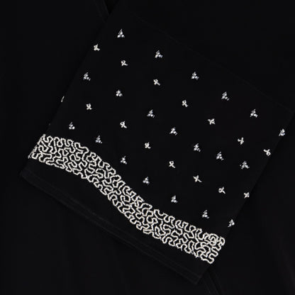 Lylah abaya closeup