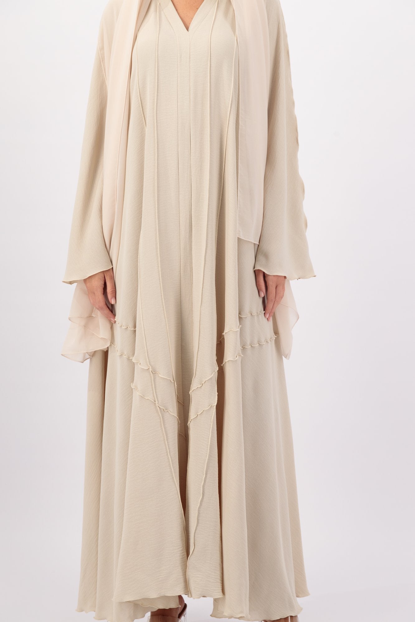 Mariyah abaya closeup
