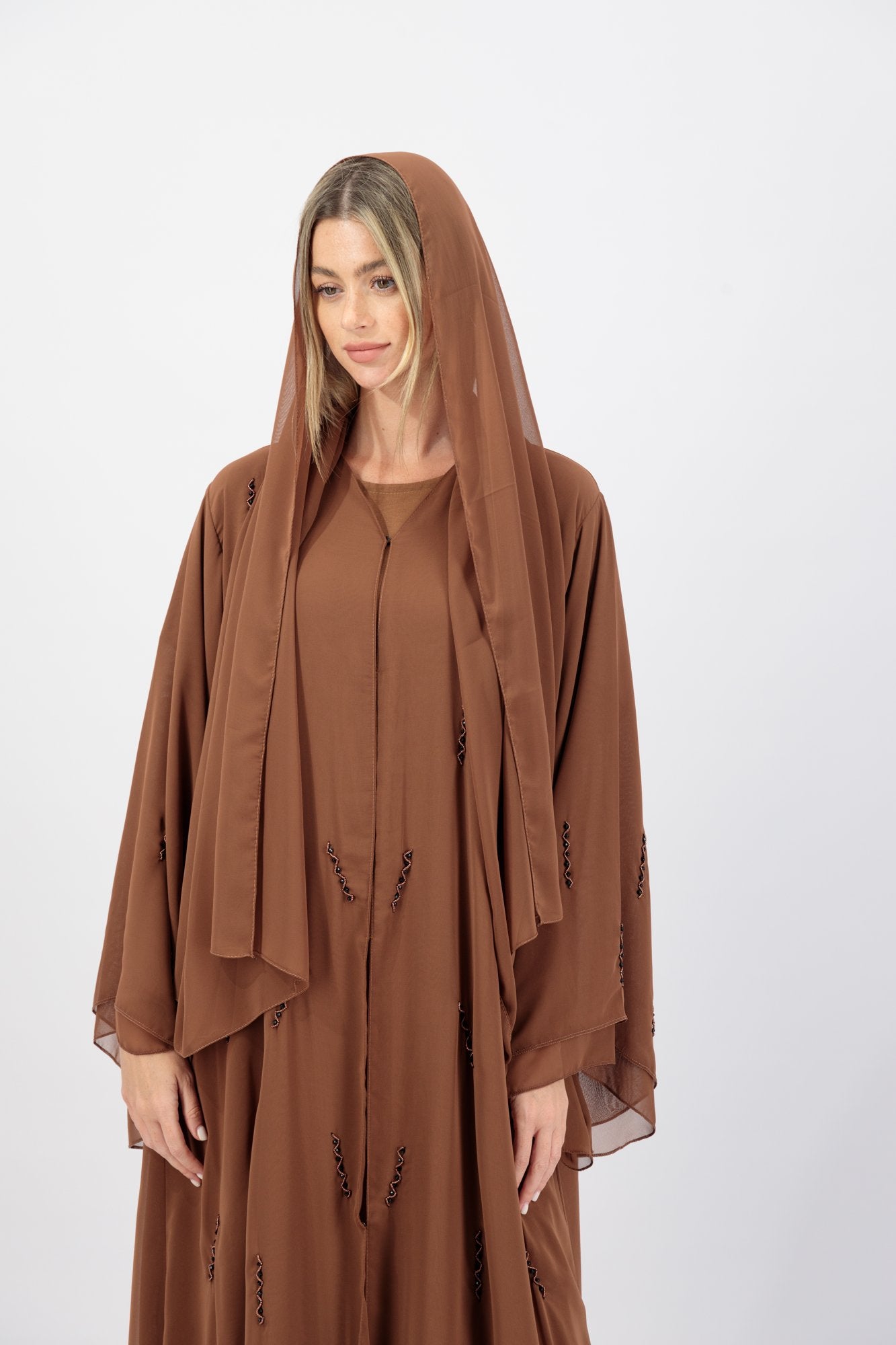 Farah abaya closeup