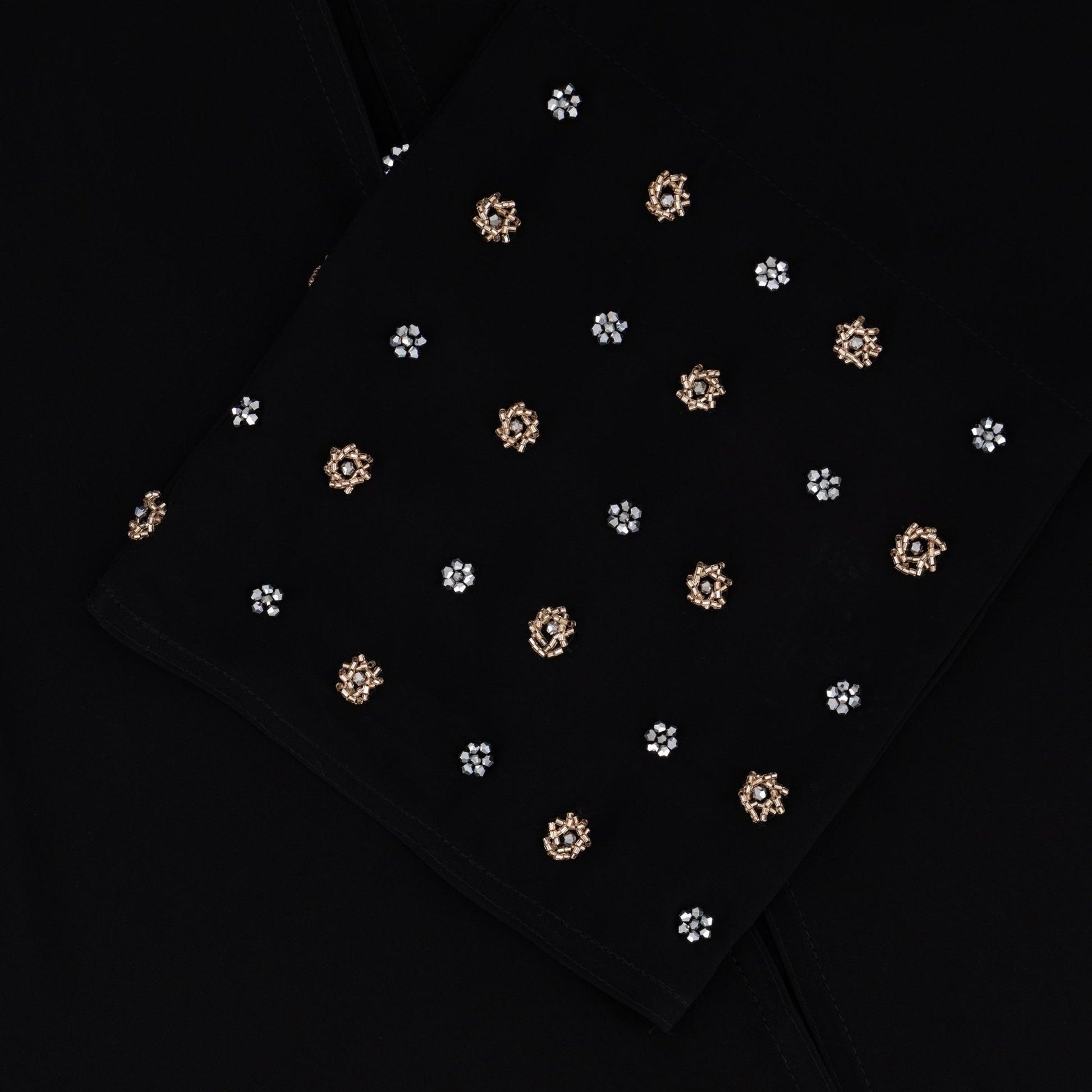 Zara abaya closeup