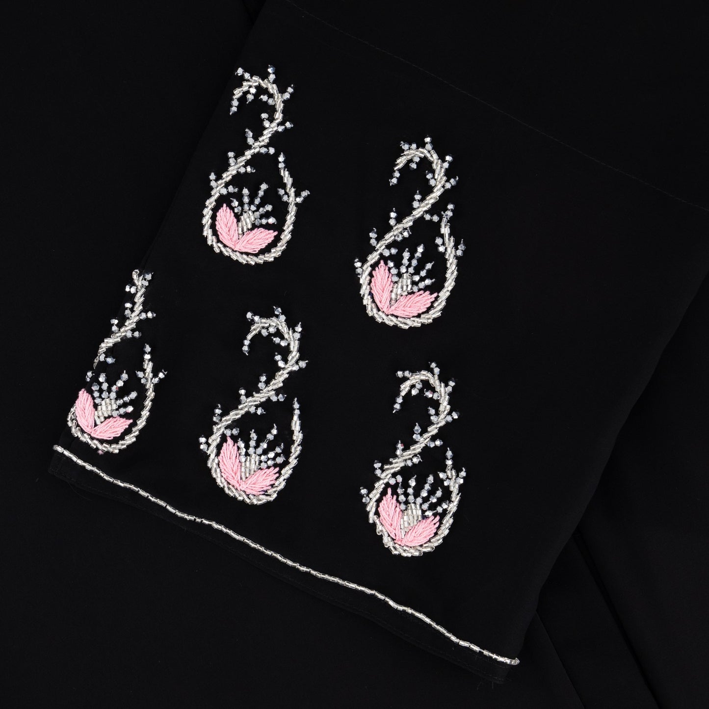 Husna abaya closeup