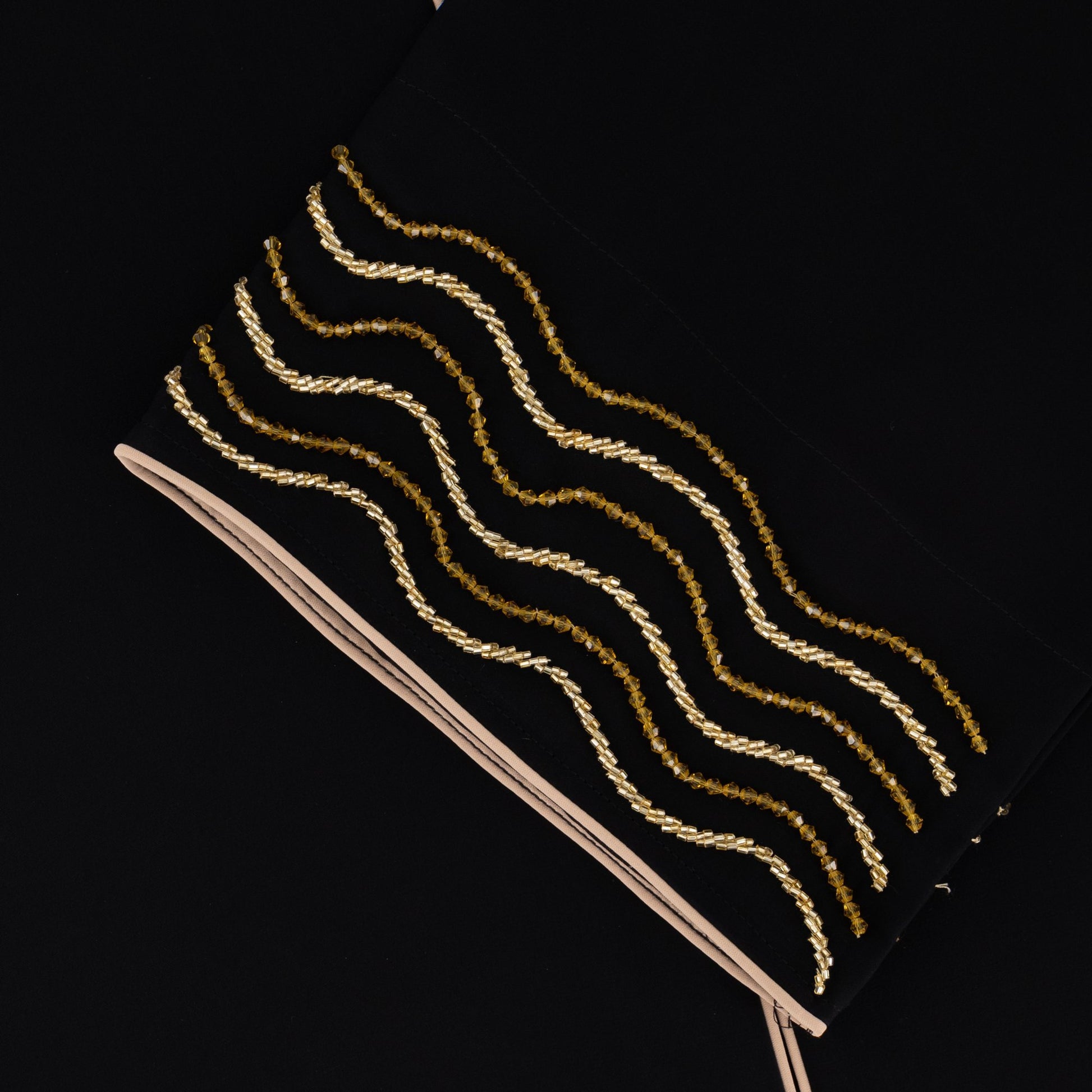 Iqra abaya closeup