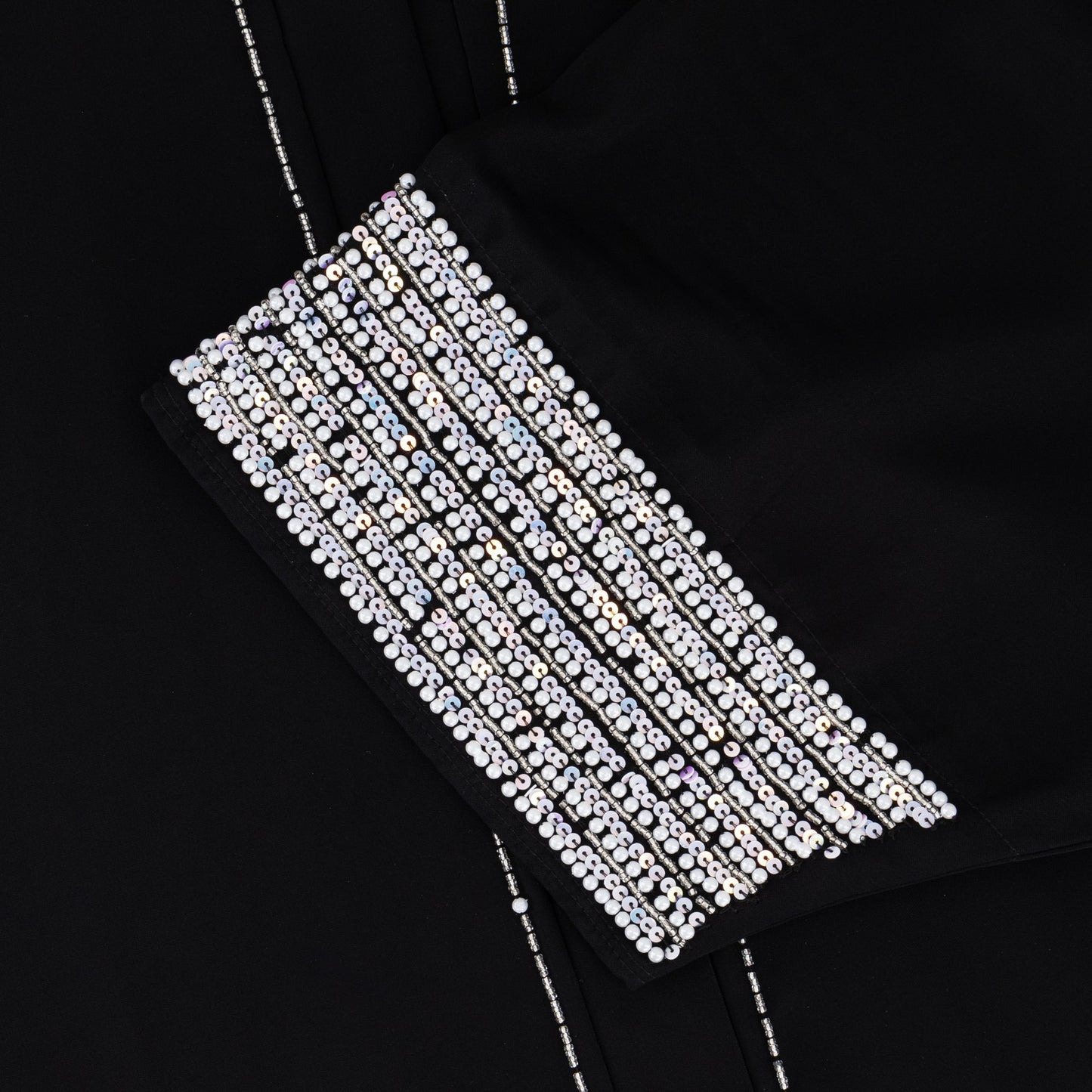 Zuma abaya closeup