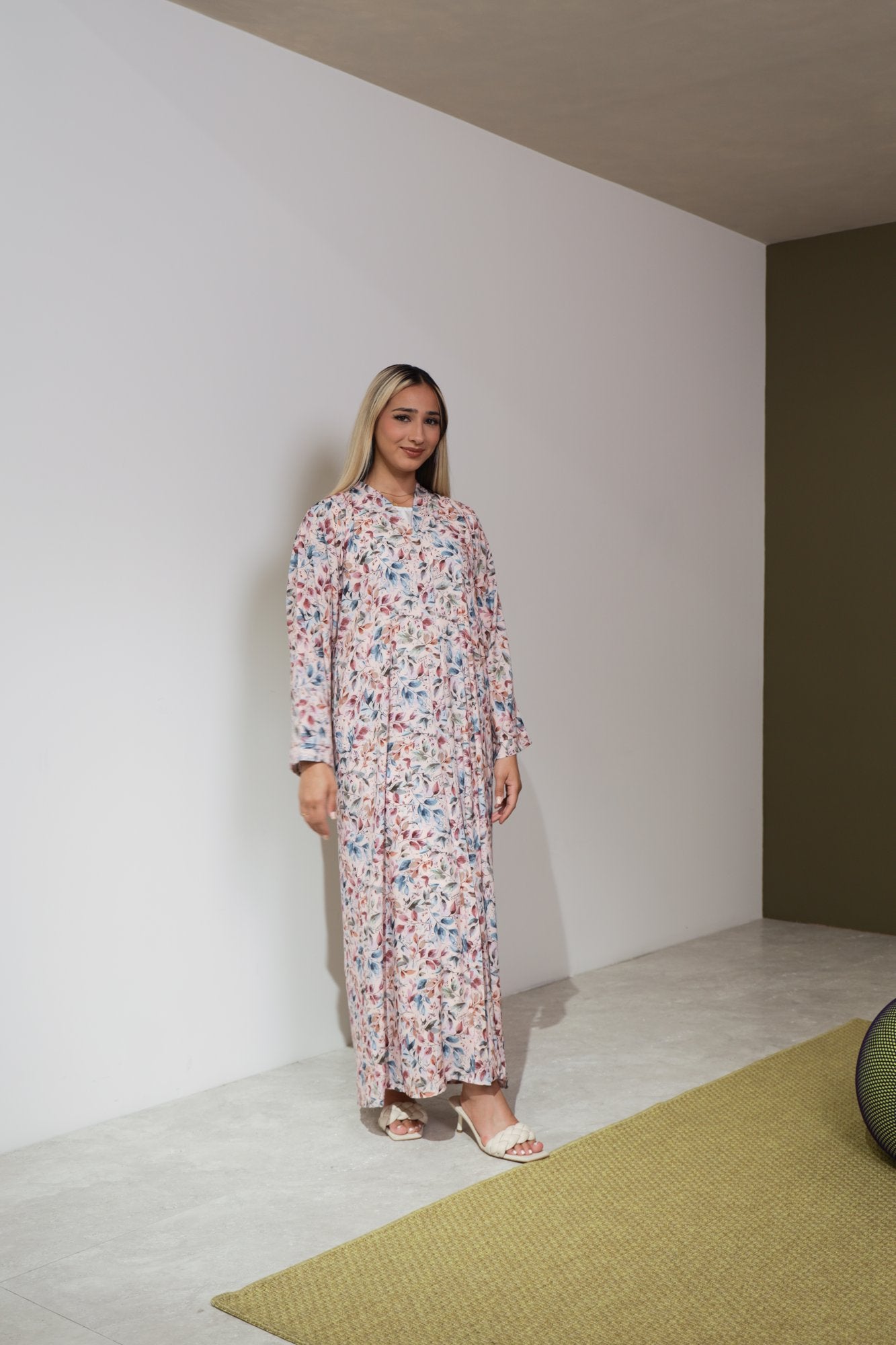 Mahrah abaya front