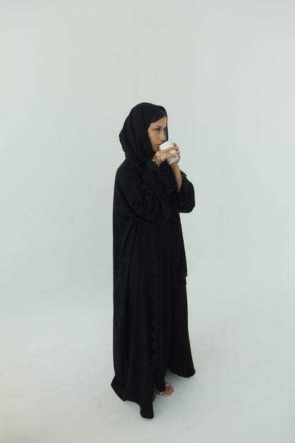 Izna abaya front
