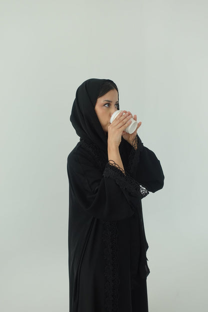Izna abaya sleeve