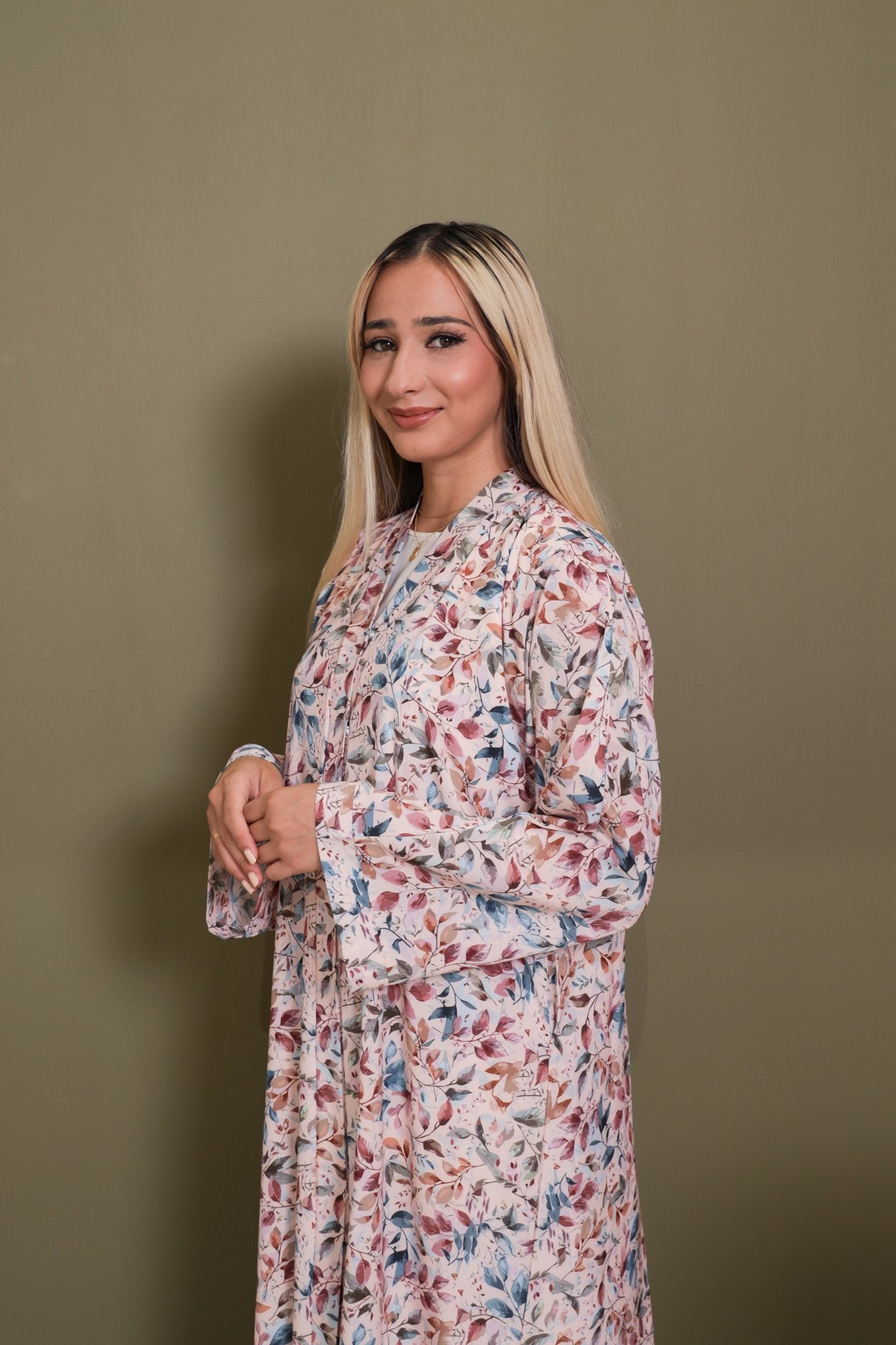 Mahrah abaya sleeve