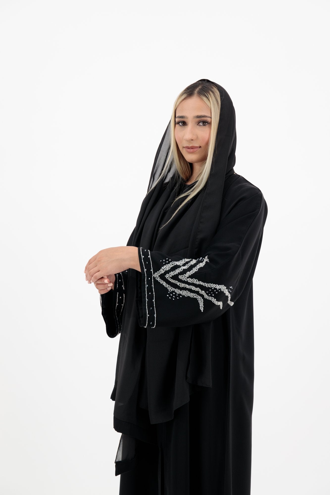 Inaya abaya sleeve