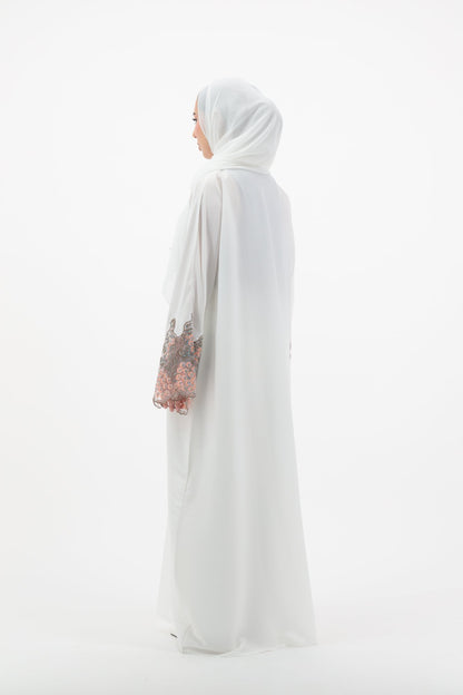 Maryam abaya sleeve