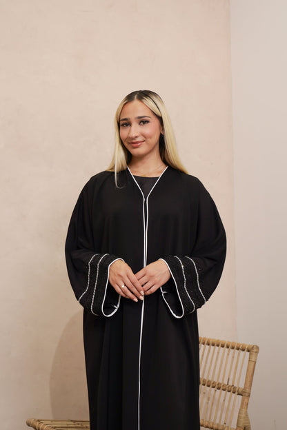 Mahira abaya sleeve