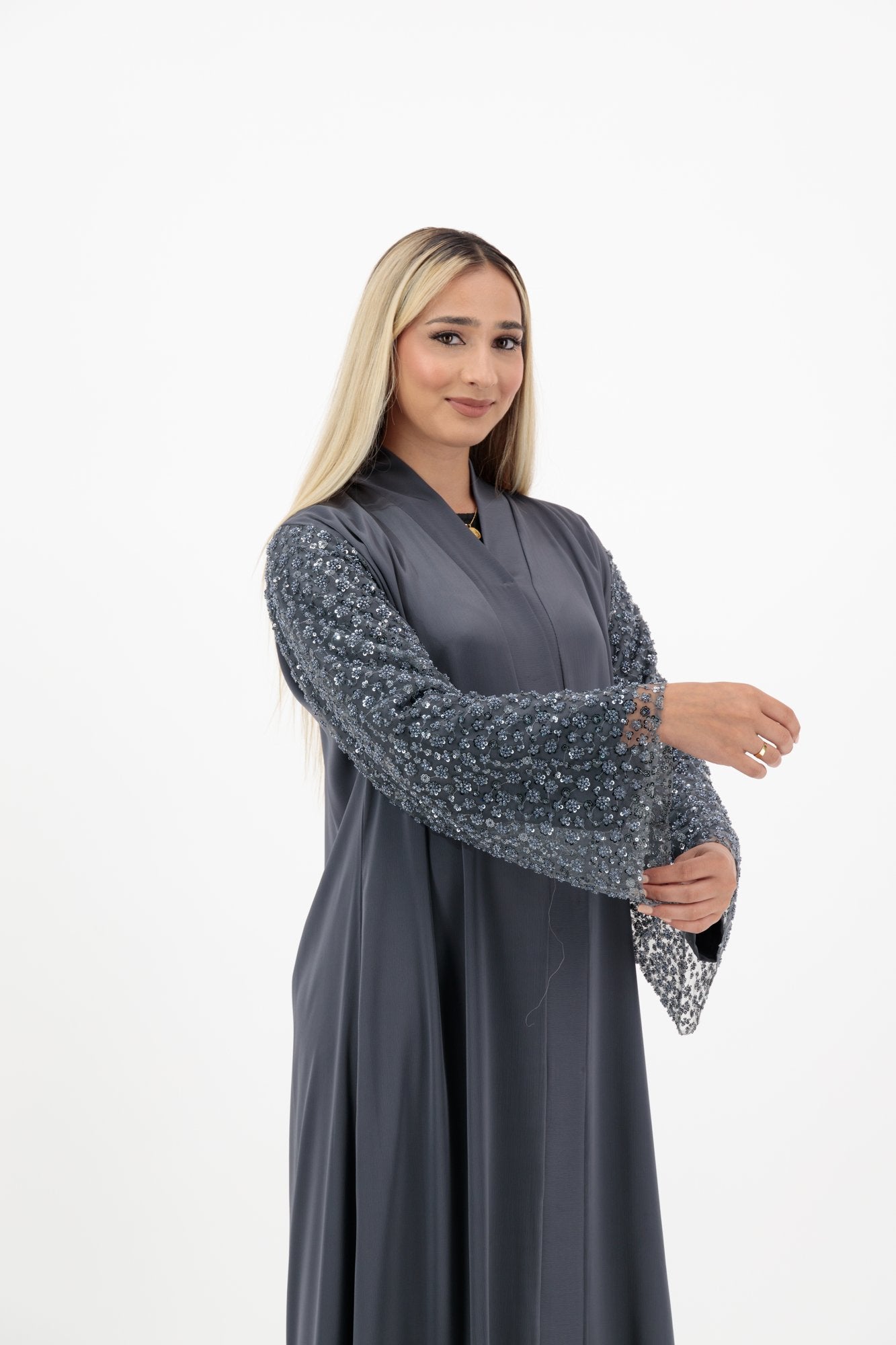 Insha abaya sleeve