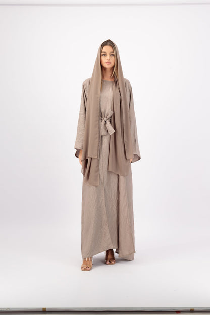 Shimmer Set abaya model-front