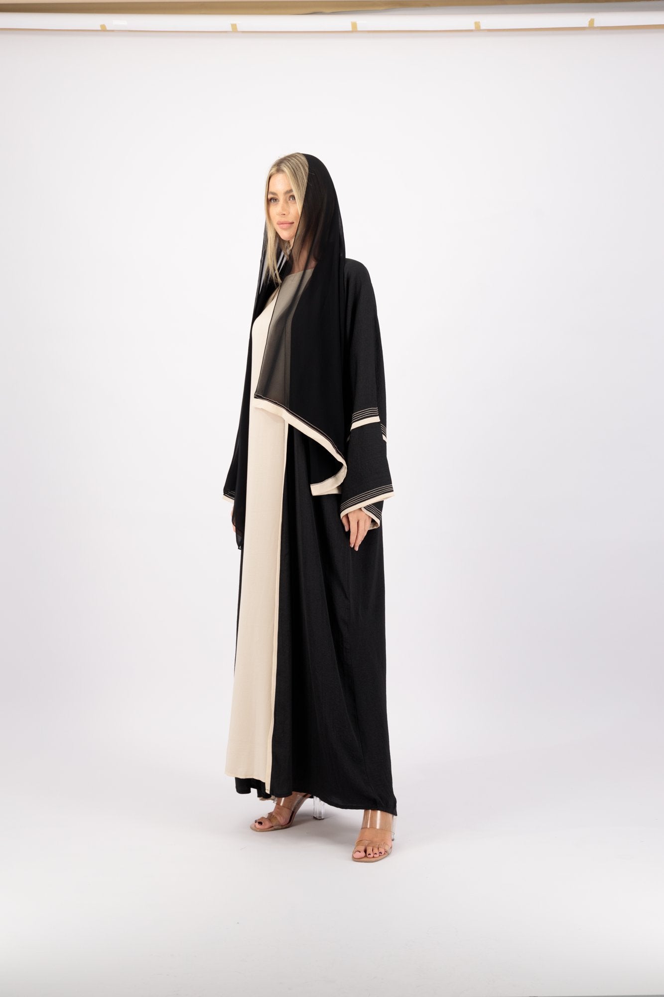 Black Cream Band abaya model-side