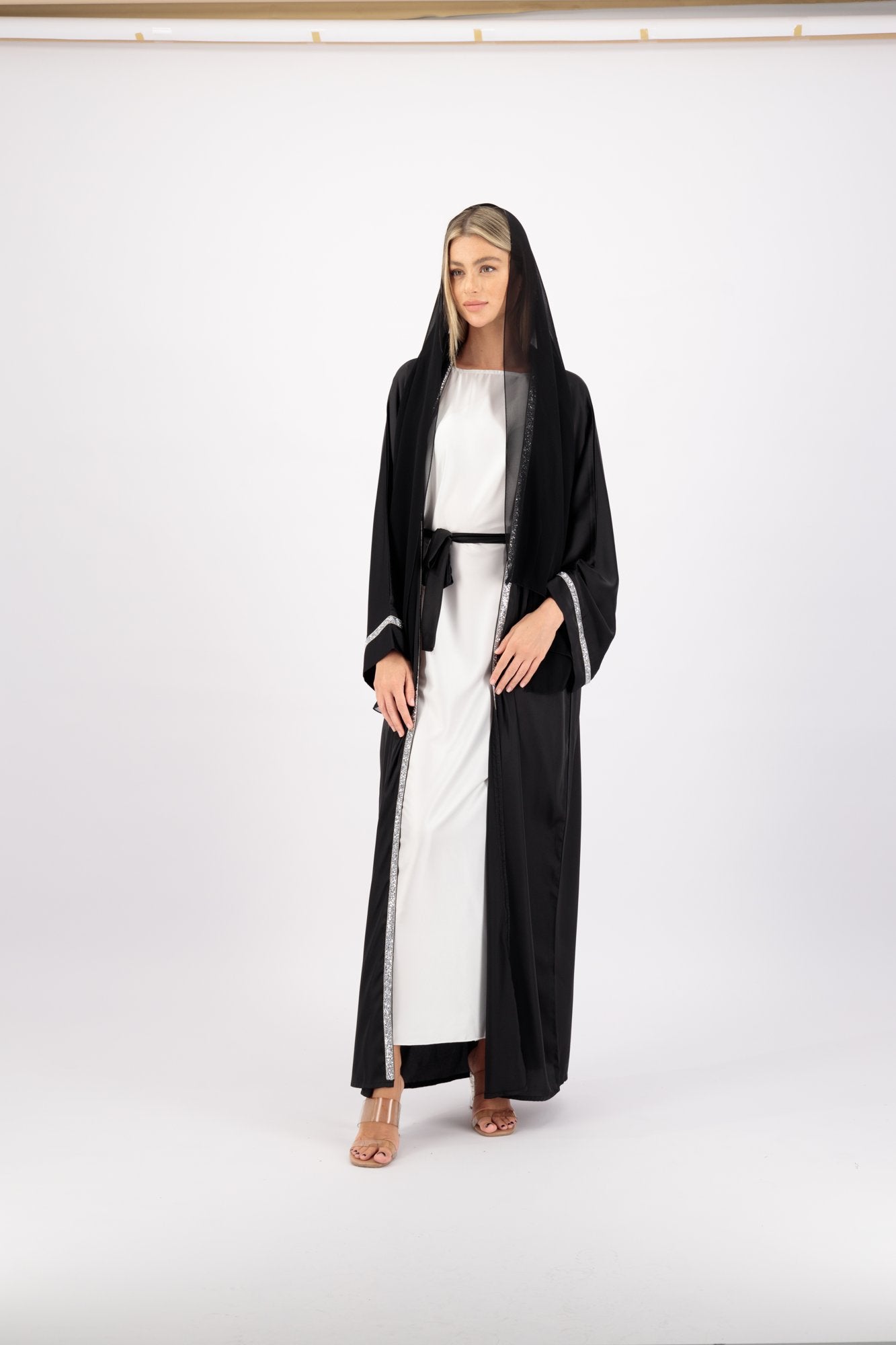 Black Piped Trim abaya model-side