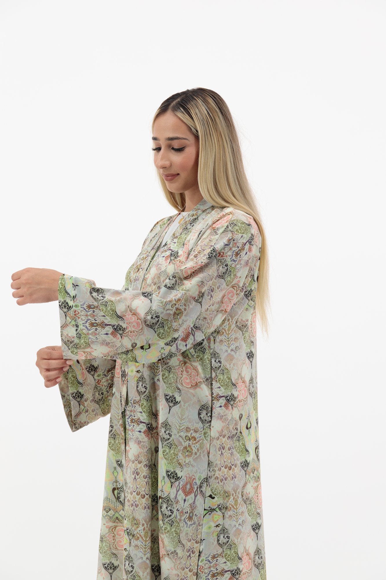 Ruba abaya model-sleeve